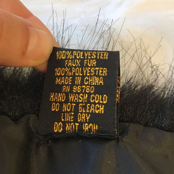 Vtg d’margeaux faux fur scarf shoulder neck wrap black fluffy winter accessory - Picture 7 of 7